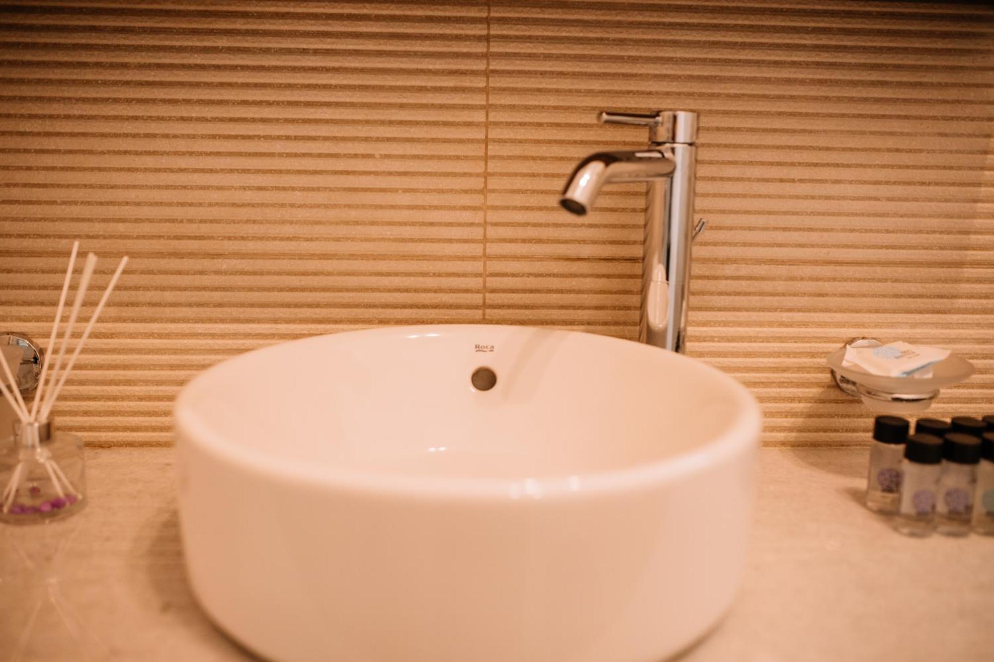 Konatsi Luxury Apartments Τυρός Εξωτερικό φωτογραφία